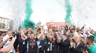 Muğlaspor, TFF 3. Lig'de Şampiyonluk Kupasını Kaldırdı