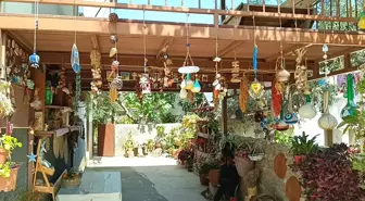 Emekli Öğretmenin Bahçesinde Sanat Dolu Bir Dünya