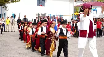 Elazığ'ın Ağın İlçesinde 23 Nisan Töreni Düzenlendi
