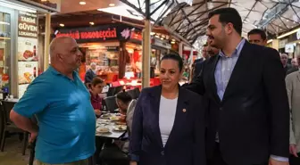 AK Parti Genel Sekreteri İnan, İzmir'de Esnafı Ziyaret Etti