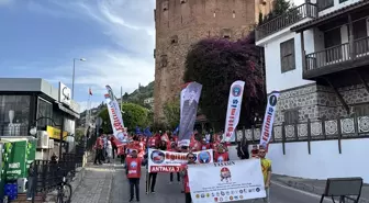 Alanya'da 1 Mayıs Emek ve Dayanışma Günü Coşkuyla Kutlandı