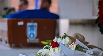 Komşusunu Öldüren Kadının Cenazesi Toprağa Verildi