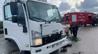 Antalya'da Zincirleme Trafik Kazası: 1 Yaralı