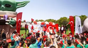 Antalya'da 200 Çocuk 23 Nisan Bayramı'nı 5 Yıldızlı Otelde Kutladı