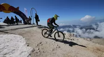 Kemer'de Sky To Sea Dağ Bisikleti Yarışı Başladı