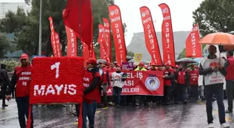 1 Mayıs Emek ve Dayanışma Günü Kutlamaları Ege Bölgesi'nde Coşkuyla Gerçekleşti