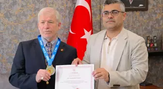 Estonya'da Altın Madalya Kazanan Mustafa Kemal Yıldıran'a Hastanede Ödül