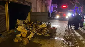 Bafra'da Yangın: Depo Kısa Sürede Söndürüldü