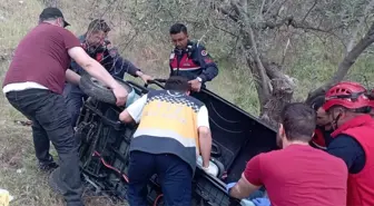Edremit'te Elektrikli Motosiklet Devrildi: 5 Yaralı
