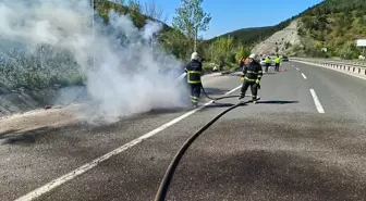 Bilecik'te Seyir Halindeki Otomobilde Yangın Çıktı