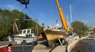 Bodrum'da Yarı Batık Tekne Kurtarıldı