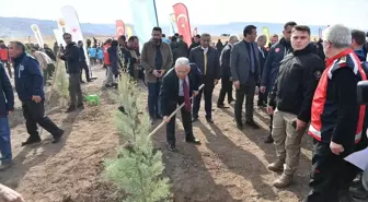 Kayseri'de 750 Bin Fidan Toprakla Buluştu
