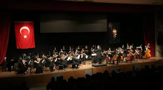 Gençlik Senfoni Orkestrası Çanakkale'de Konser Verdi