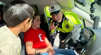 Özel Eğitim Öğrencilerine Trafik Polisi Eğitimi
