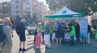 Çanakkale'de Yeşilay Şubesi tarafından vatandaşlara kırık buğday çorbası ikram edildi