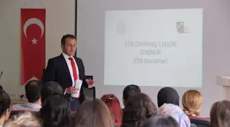 Cizre'de Öğretmenlere 'Etik Davranış İlkeleri' Semineri