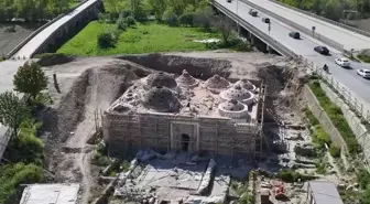 Edirne'deki Gazi Mihal Hamamı'nın Restorasyon Çalışmaları Devam Ediyor