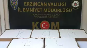 Erzincan'da Kaçakçılık Operasyonu: 25 Bin Dal Kaçak Sigara Ele Geçirildi