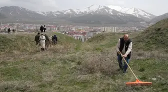 Erzurum'da Hıdırellez İçin Tabyada Temizlik Etkinliği Düzenlendi