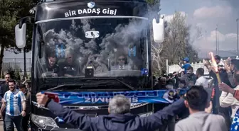 Erzurumspor FK, Ümraniyespor Maçına Meşalelerle Uğurlandı