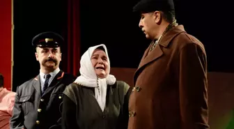 Eskişehir Adalet Sarayı'nda 'Reis Bey' Tiyatro Oyunu Sahnelendi