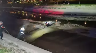 Eskişehir'de Porsuk Çayı'na Düşen Kişi Kurtarıldı