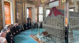 Fatih Sultan Mehmet, vefatının 544. yılında kabri başında anıldı