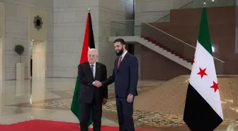 Filistin Devlet Başkanı Abbas, Şam'da Suriye Cumhurbaşkanı Şara ile Görüştü