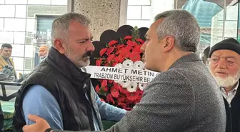 Fransa'da Yangında Hayatını Kaybeden Üç Kız Kardeş Rize'de Defnedildi