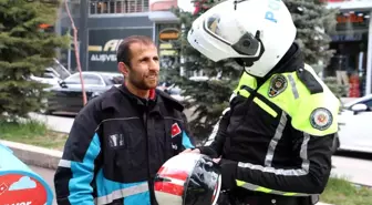 Hakkari'de Motosikletli Kuryelere Denetim ve Bilgilendirme Faaliyeti