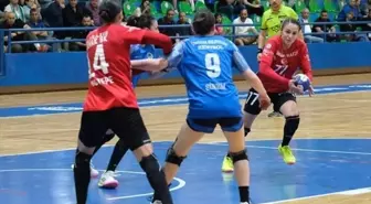 Kadın Hentbol Süper Lig'de Armada Praxis Yalıkavak Galip Geldi