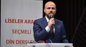 İstanbul'da 'Seçmeli Din Dersleri Yarışmaları'nda dereceye giren öğrencilere ödülleri verildi