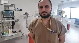Deprem Anında Yenidoğan Bebeklere Sahip Çıkan Sağlık Çalışanları
