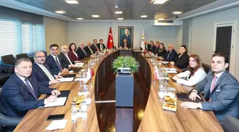 İYİ Parti Genel Başkanı Dervişoğlu, Başkanlık Divanı üyeleriyle bir araya geldi