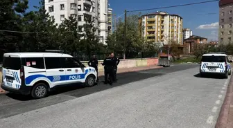 Kayseri'de okul önünde çocuklarını beklerken eski eşinin bıçakladığı kadın yaralandı