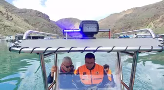 Keban Kaymakamı Asayiş Botunu Fırat Nehri'nde Test Etti