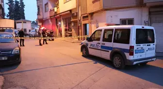 Kilis'te Araç Park Yeri Nedeniyle Silahlı Kavga: Baba ve Oğlu Yaralı