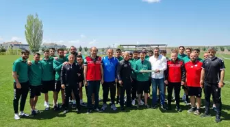Kırşehir Emniyet Müdürlüğü'nden Futbol SK'ya Destek Ziyareti