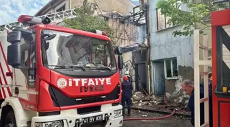 Darıca'da Yangın Çalışmalarında İki İtfaiye Personeli Yaralandı