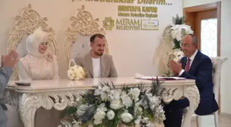 Konya'da 5 Mayıs 2025'te Nikah Kıydıran Çiftler Yoğunluk Oluşturdu