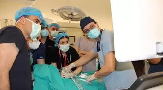 Kütahya'da 34 Haftalık Bebekten 445 Gram Tümör Çıkarıldı