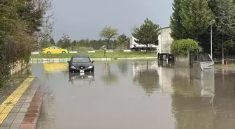 Kütahya'da Sağanak Yağış Hayatı Olumsuz Etkiledi