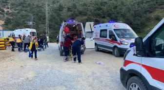 Alaşehir'de Viyadük İnşaatında Çökme, 9 İşçi Yaralandı