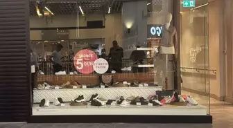 Mersin'de Alışveriş Merkezinde Cam Tavan Çöktü, 2 Yaralı