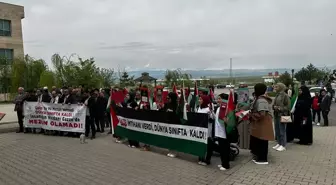 Muş Alparslan Üniversitesi Öğrencilerinden Gazze'ye Destek Yürüyüşü