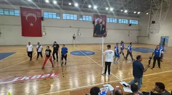Nallıhan'da Voleybol Turnuvası Başladı