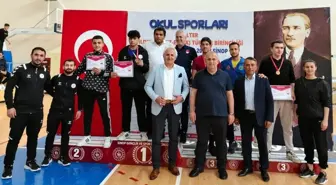 Sinop'ta Okul Sporları Yıldızlar Türkiye Halter Şampiyonası Sonuçlandı
