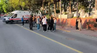 Sakarya'da Motosiklet ile Hafif Ticari Araç Çarpıştı: 2 Yaralı