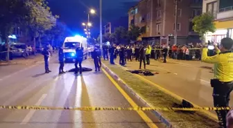 Hendek'te Otomobilin Çarptığı İki Kadın Hayatını Kaybetti