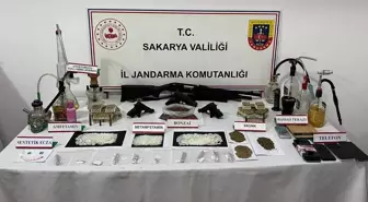 Sakarya'da Uyuşturucu ve Silah Kaçakçılığı Operasyonu: 2 Tutuklama
